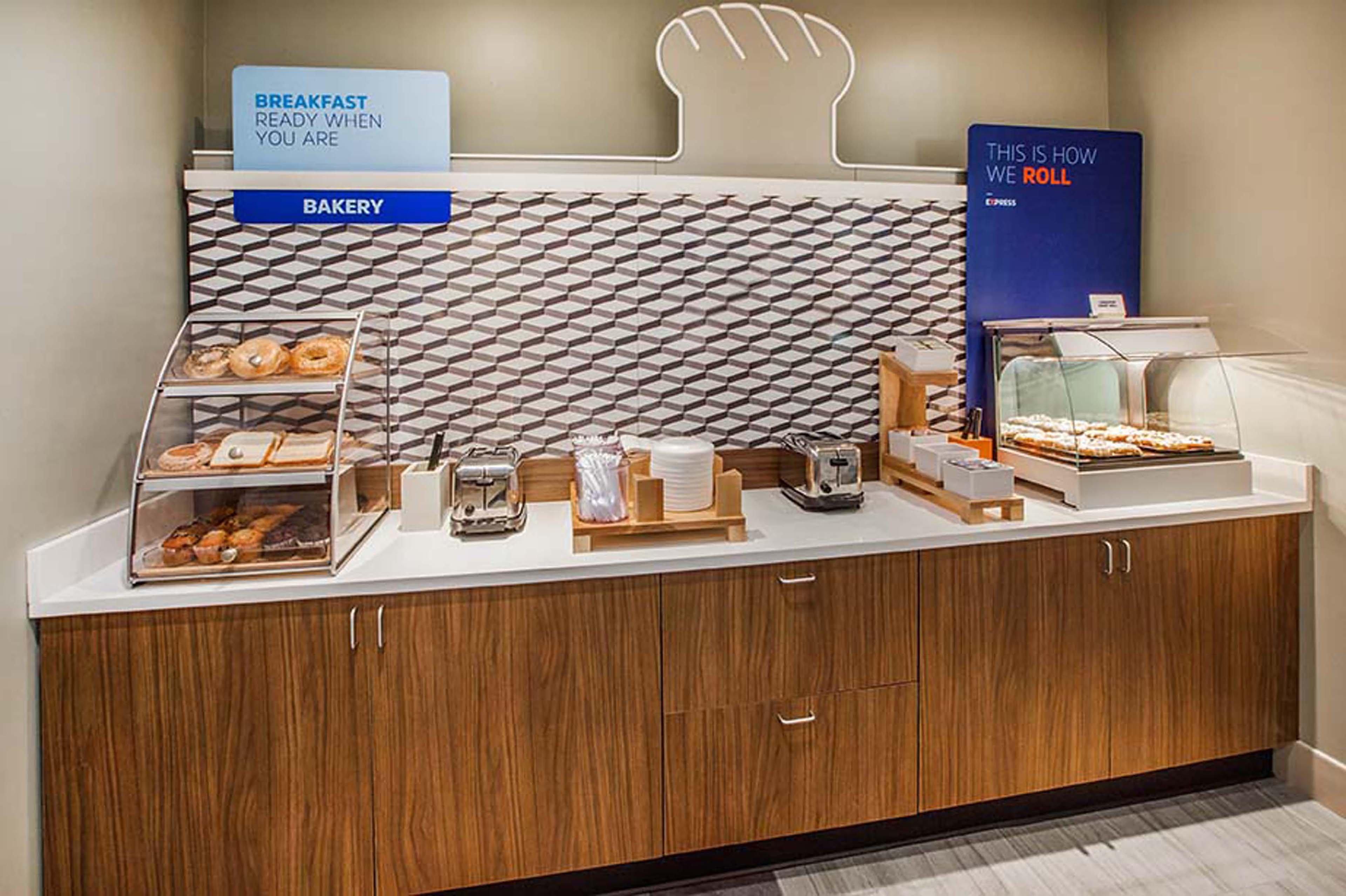 Holiday Inn Express Toledo-Oregon By Ihg Екстер'єр фото