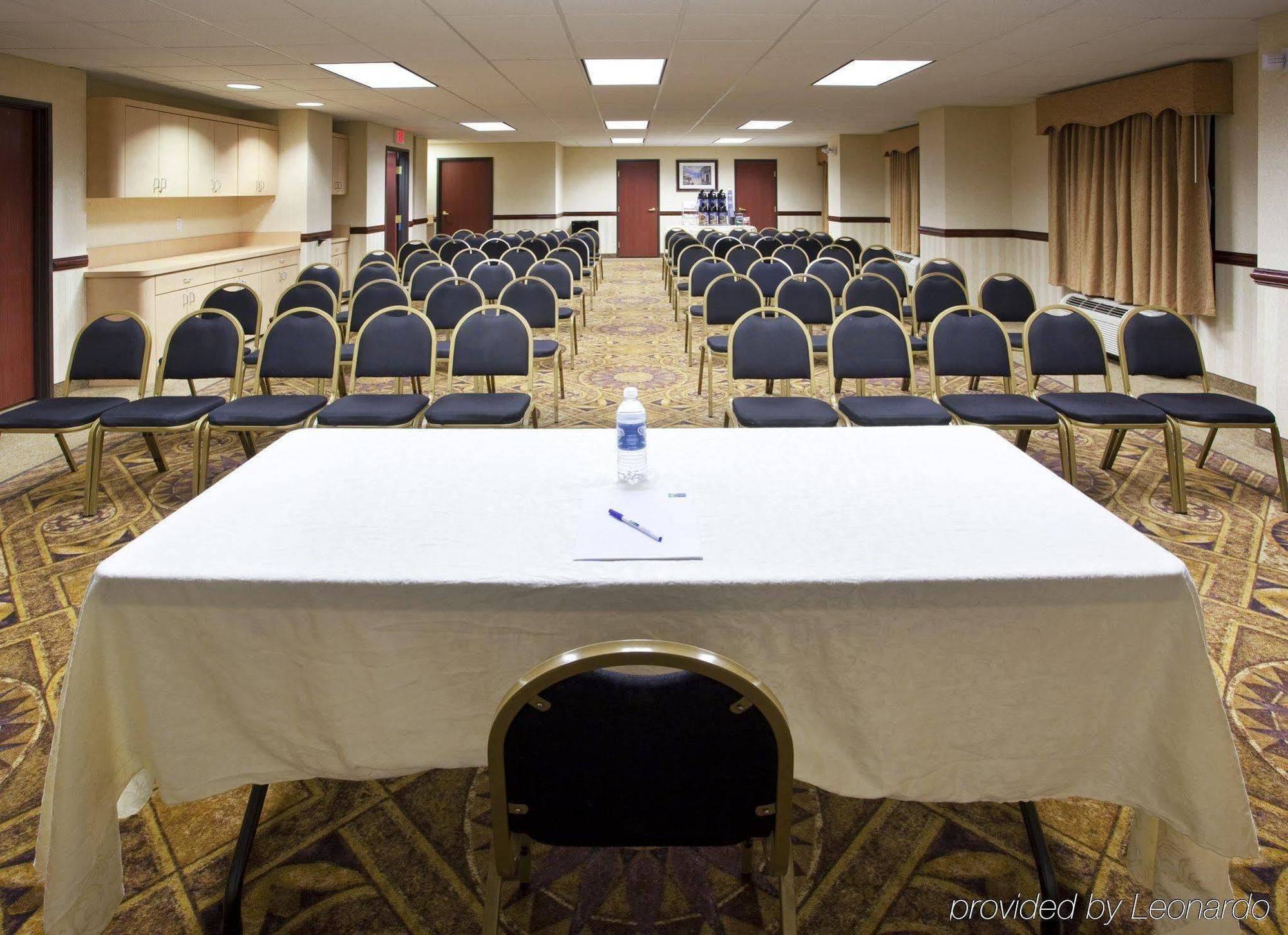 Holiday Inn Express Toledo-Oregon By Ihg Екстер'єр фото